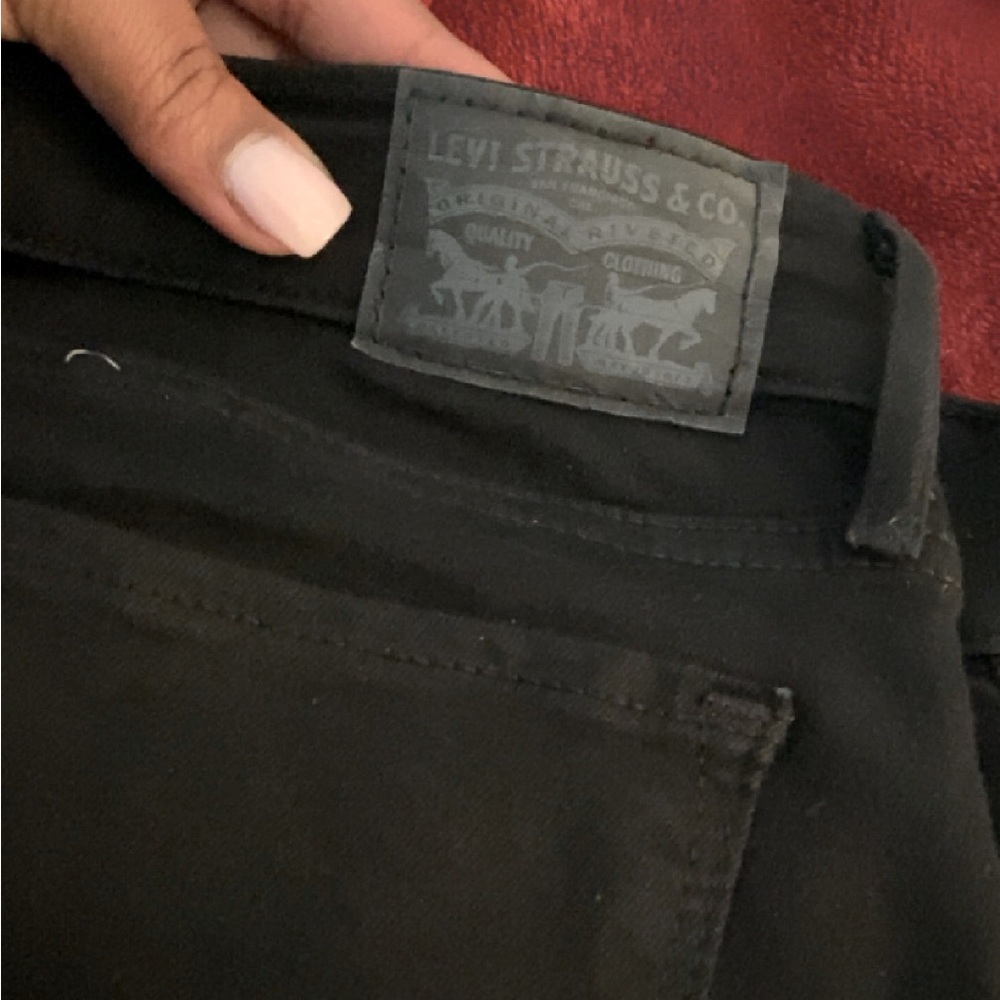 Black Levi’s Jeans